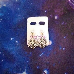 Silver plated snowflake earrings
